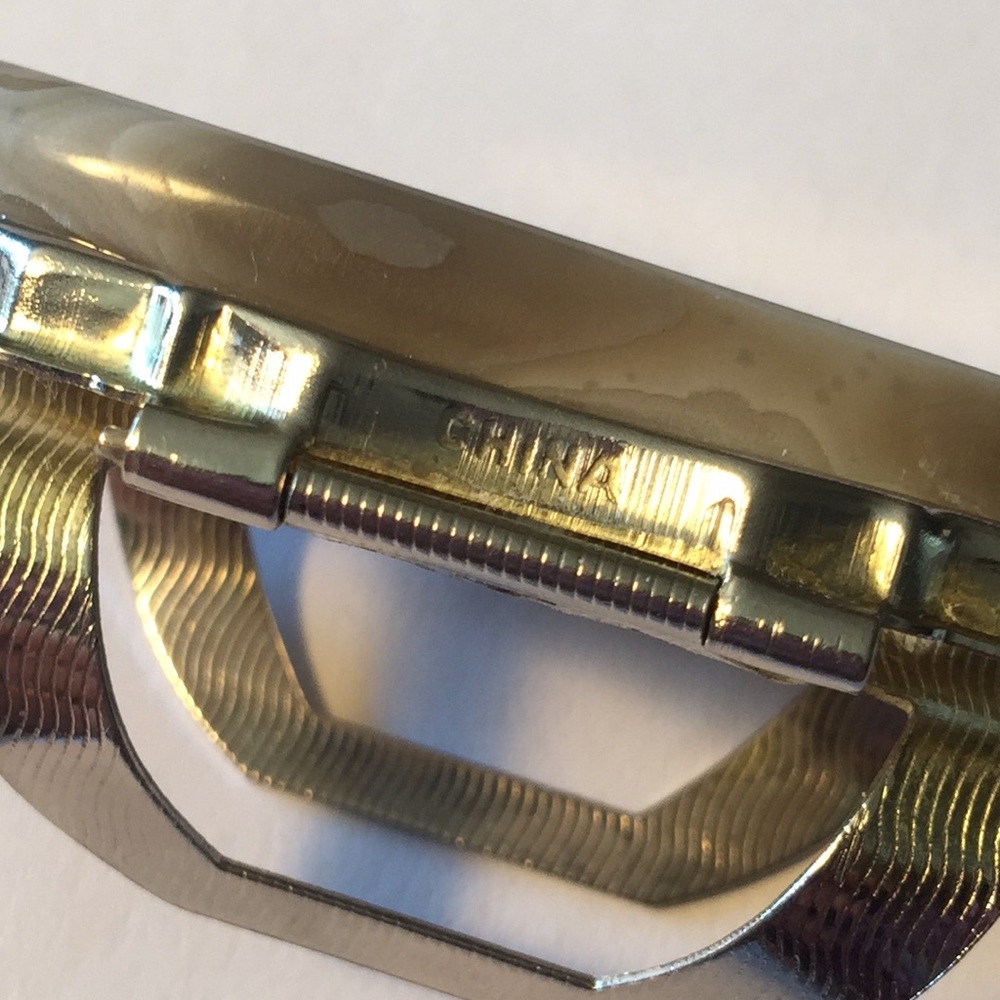 Vintage Crazy Lace stone lipstick holder - Picture 7 of 8